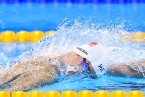 leyuSport-双线告捷，詹姆斯关键战大胜，RNG带队取胜